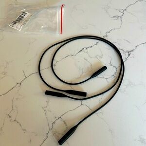 NWT Silicone Eyeglass/Sunglass Straps